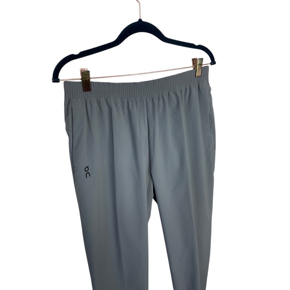 On Women's Focus Pants NWT - Picture 8 of 12